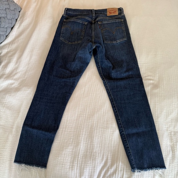 Levi's Women's Skinny Jeans - Dark Wash Blue - Picture 4 of 10